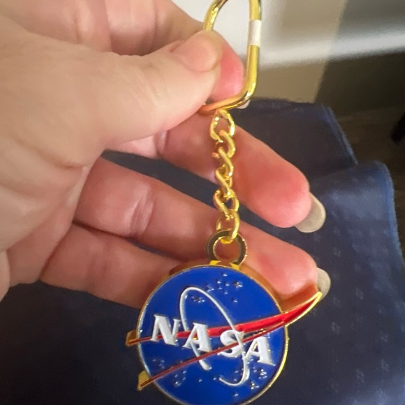 Golden NASA Vector Keychain Space Gift Moon - Picture 11 of 11